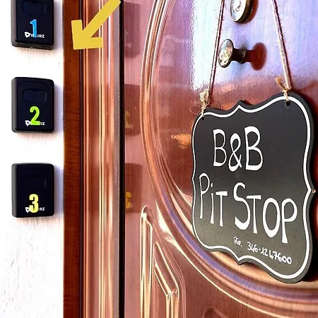 Bed & Breakfast Pit Stop Station *
