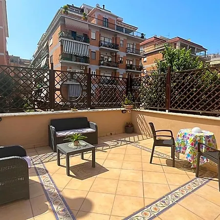 Bed & Breakfast Pit Stop Station *