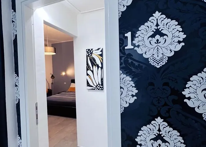 Bed and Breakfast Pit Stop Station *